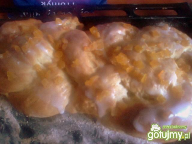 Drożdżowa chałka z lukrem Drożdżowa chałka z lukrem