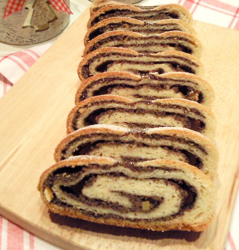 Drożdżowa strucla z makiem