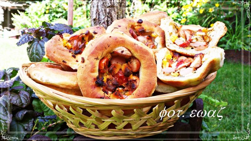 Drożdżowe babeczki ostro nadziane