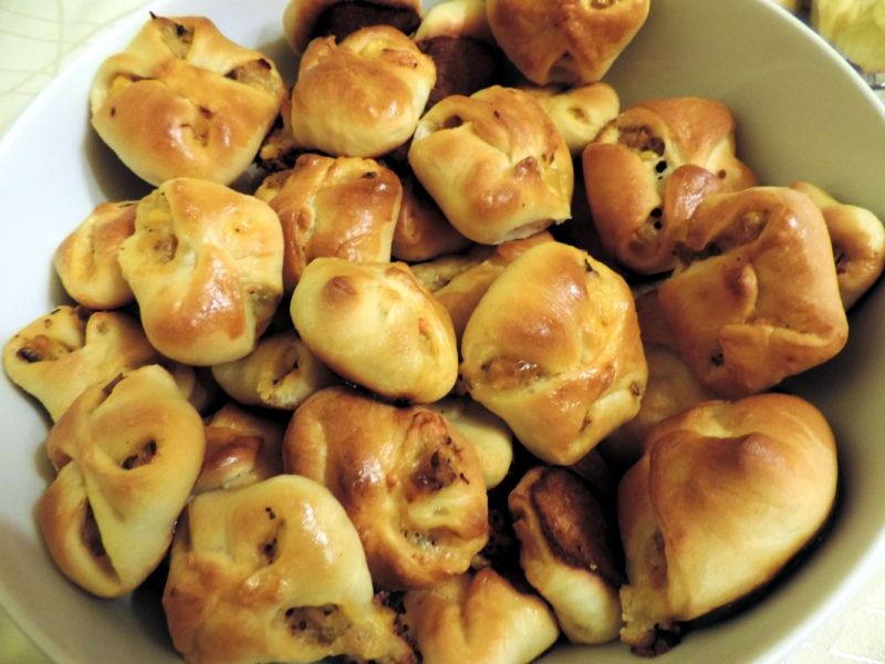 Drożdżowe koperty z drobiowym farszem  Drożdżowe koperty z drobiowym farszem