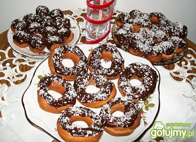 Drożdżowe oponki i pączuszki