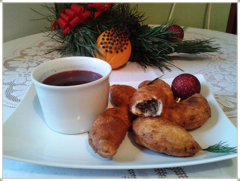 Drożdżowe pierogi z kapustą i grzybami