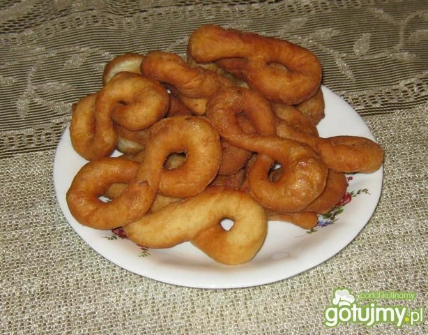 Drożdżowe precelki  Drożdżowe precelki