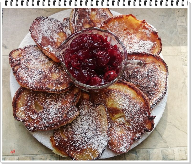 Drożdżowe racuchy Eli z jabłkami