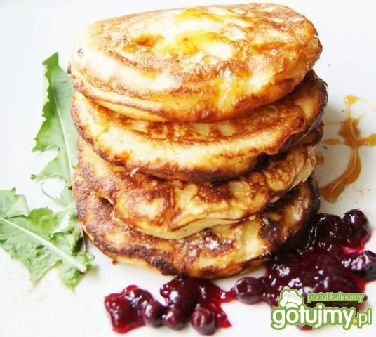 Drożdżowe racuchy z jabłkami