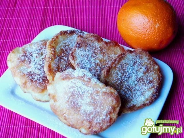 Drożdżowe racuchy z nutką pamarańczy Drożdżowe racuchy z nutką pamarańczy