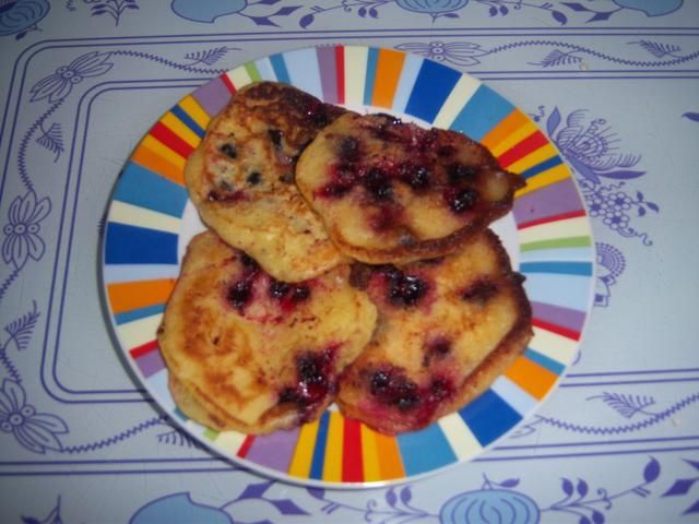 drożdzowe racuchy z owocami