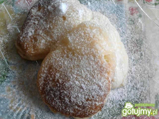 Drożdżowe racuchy z rabarbarem Drożdżowe racuchy z rabarbarem