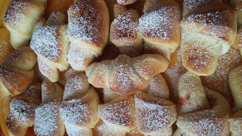 Drożdżowe rogaliki