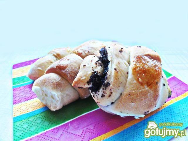 Drożdżowe rogaliki z makiem Drożdżowe rogaliki z makiem