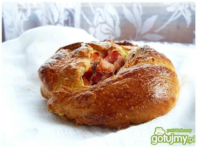 Drożdżowe róże z nadzieniem Drożdżowe róże z nadzieniem