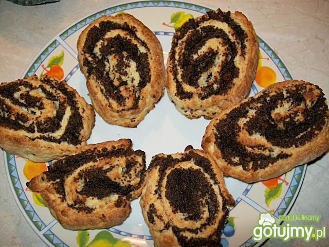 Drożdżowe ślimaczki z makiem.