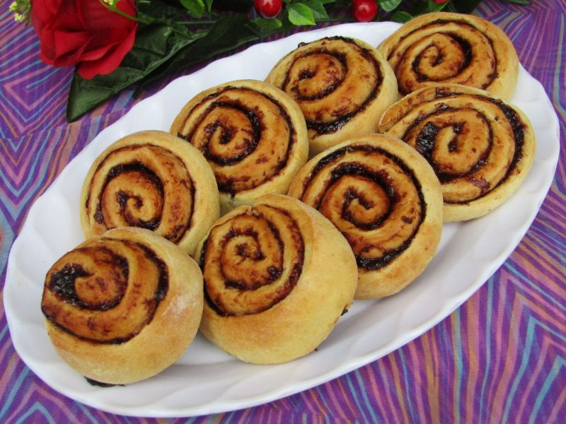 Drożdżowe ślimaczki z powidłami Drożdżowe ślimaczki z powidłami