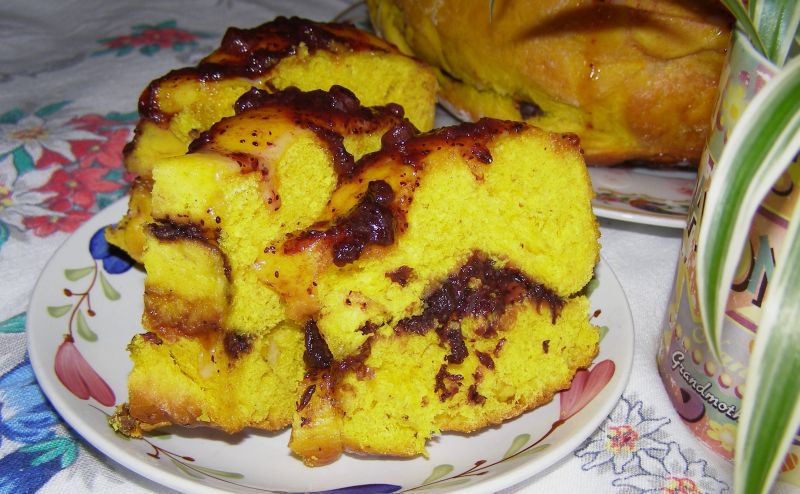 Drożdżowe z kurkumą i jagodami ciasto Drożdżowe z kurkumą i jagodami ciasto