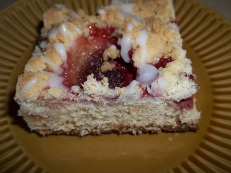 Drożdżowe z truskawkami