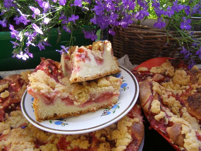 Drożdżowe z truskawkami Drożdżowe z truskawkami