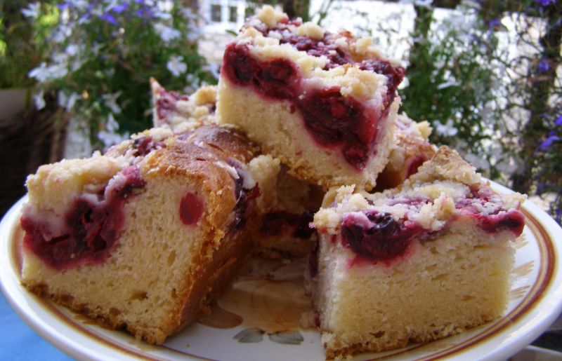 Drożdżowe z wiśniami Drożdżowe z wiśniami