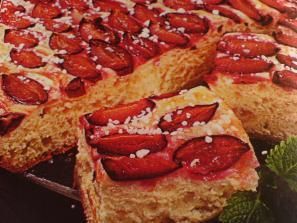 Drożdżowe ze śliwkami Drożdżowe ze śliwkami