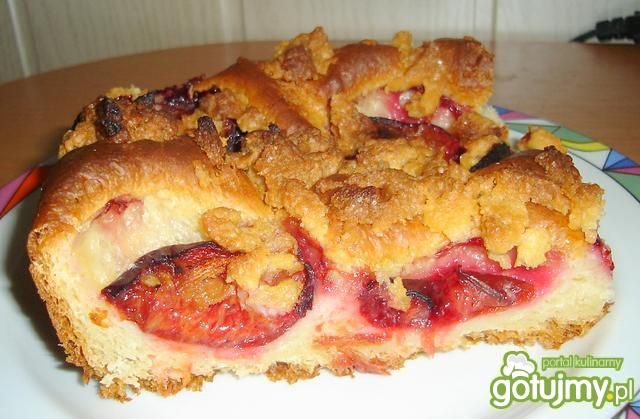 Drożdżowe ze śliwkami i kruszonką