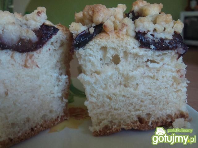 Drożdżowe ze śliwkami i kruszonką  Drożdżowe ze śliwkami i kruszonką