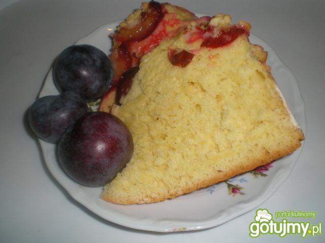 Drożdżowe ze śliwkami i kruszonką 