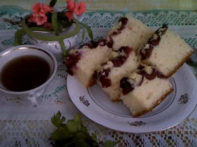 Drożdżowiec ze śliwkami                  Drożdżowiec ze śliwkami