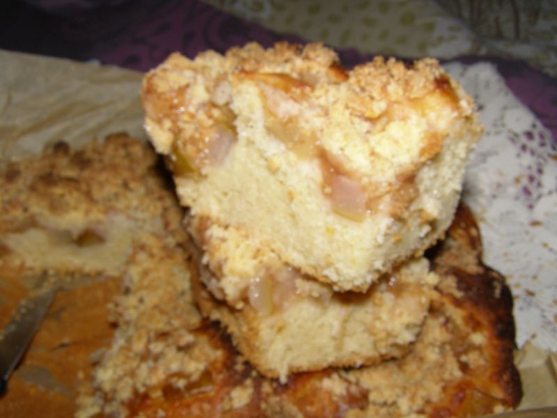 Drożdżówka "nocna" i jabłka-gruszki w kisielu