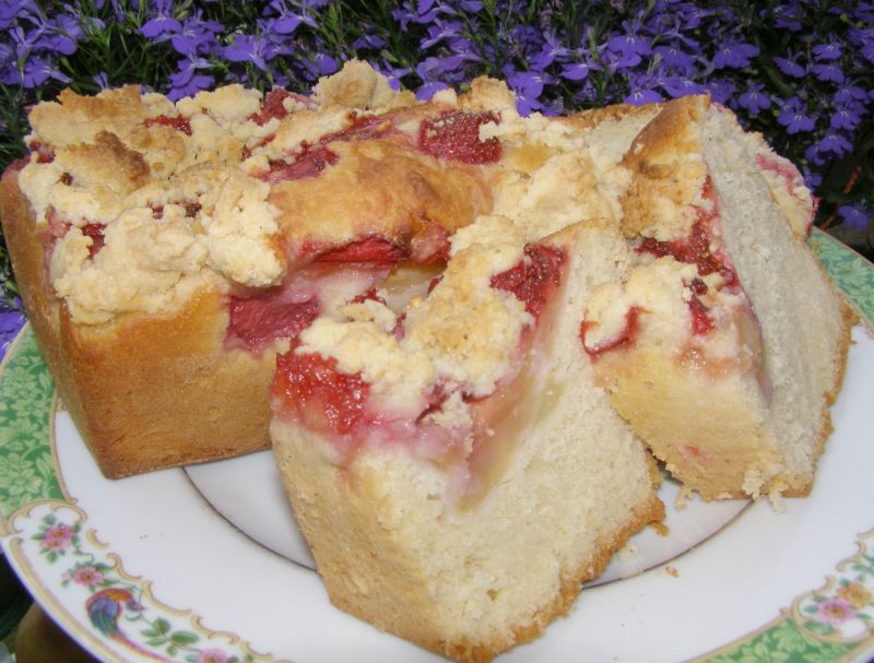 Drożdżówka truskawkowo-jabłkowa z orzechową