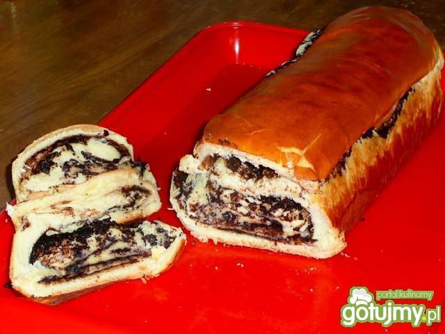 Drożdżówka z kakaowym nadzieniem  Drożdżówka z kakaowym nadzieniem