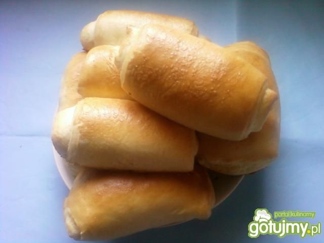 Drożdżówki nadziane czekoladą