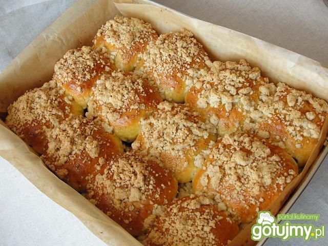 Drożdżówki odrywane z borówkami