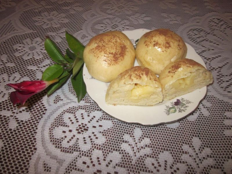 Drożdżówki z budyniem Drożdżówki z budyniem