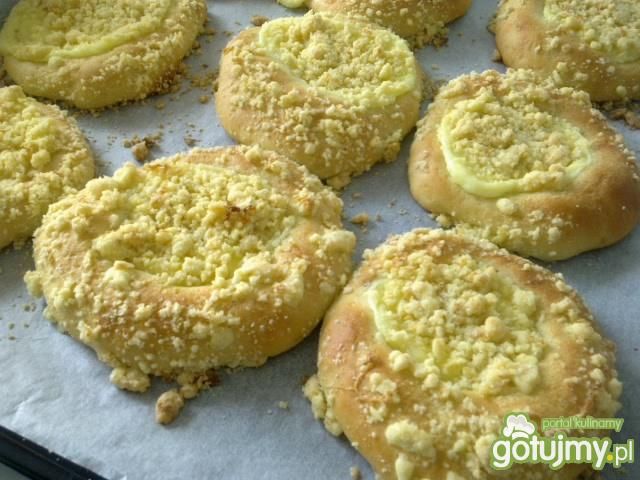 Drożdżówki z budyniem 