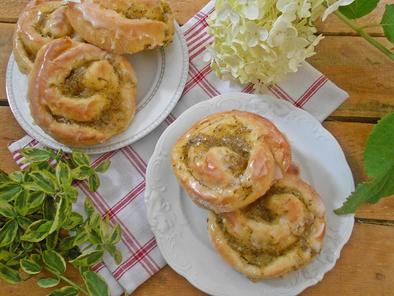 Drożdżówki z cukinią 