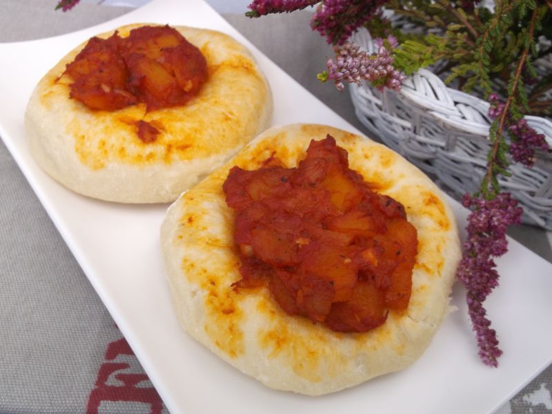 Drożdżówki z cukinią