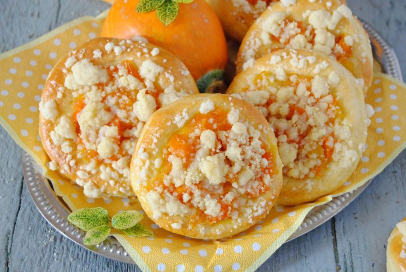 Drożdżówki z dynią Drożdżówki z dynią