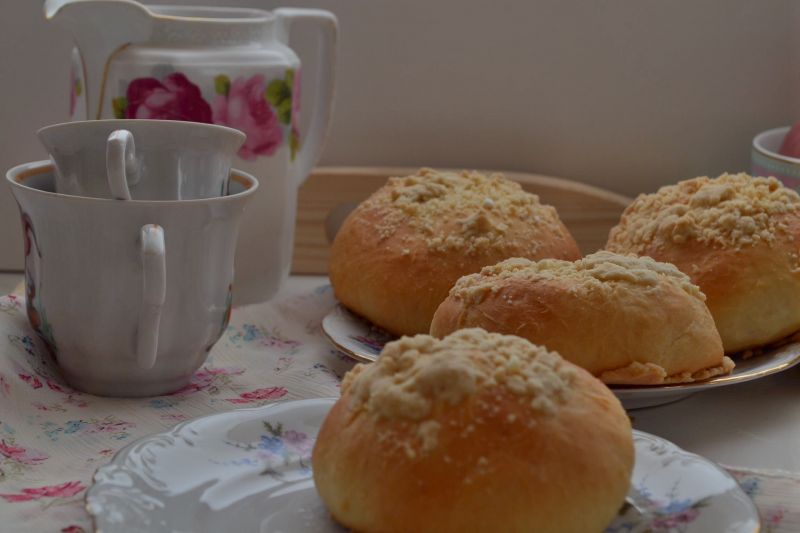 Drożdżówki z jabłkami Drożdżówki z jabłkami