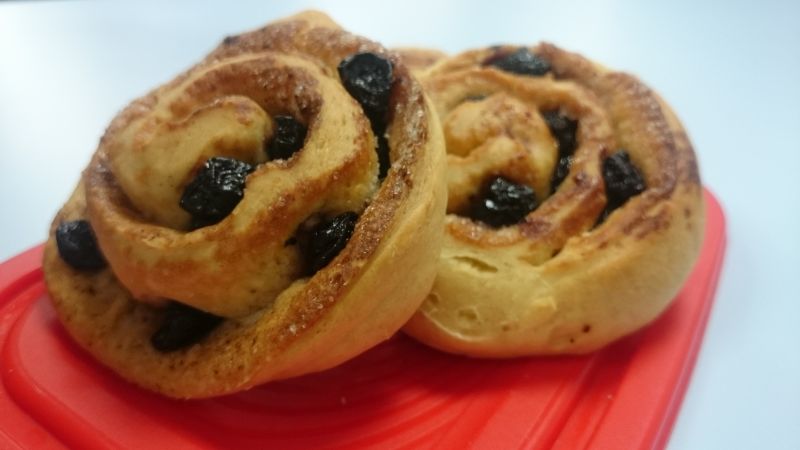 Drożdżówki z jagodami Drożdżówki z jagodami