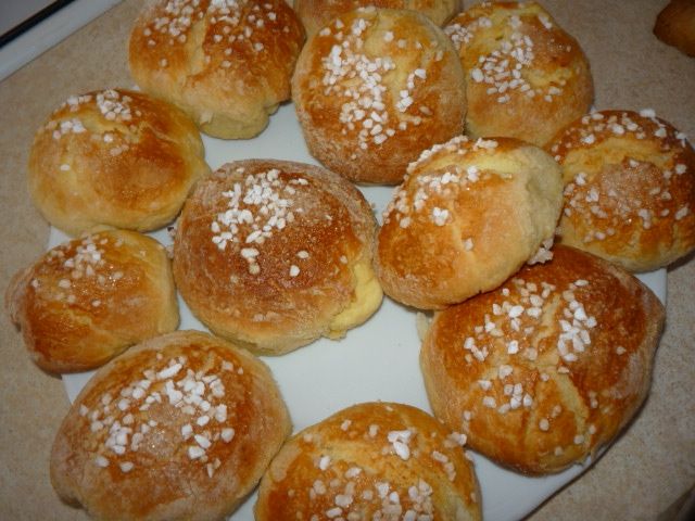 Drożdżówki z marmoladą Drożdżówki z marmoladą