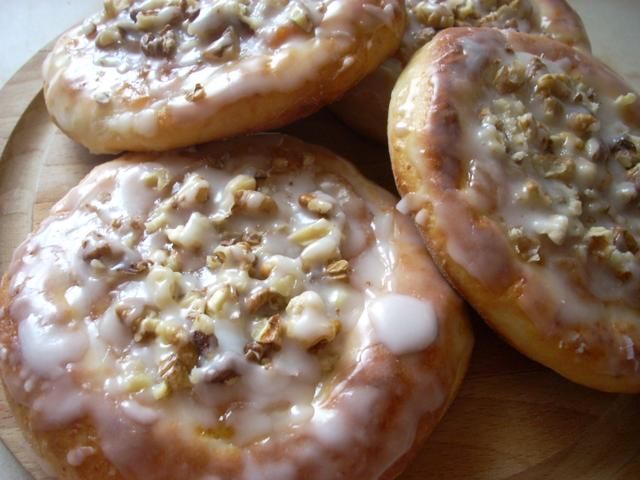 Drożdżówki z morelami 