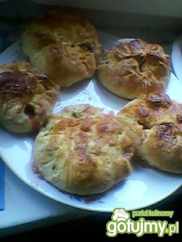 Drożdżówki z rabarbarem 2 Drożdżówki z rabarbarem 2