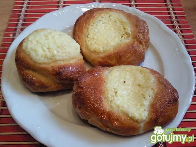 Drożdżówki z serem