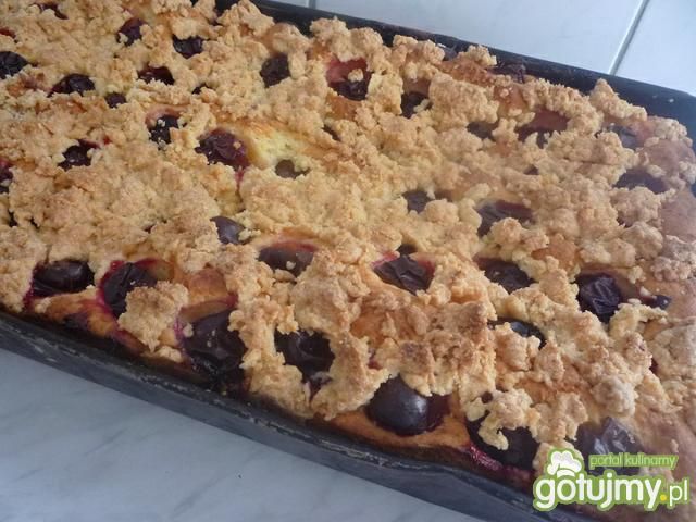 Drożdżówkowiec ze śliwkami