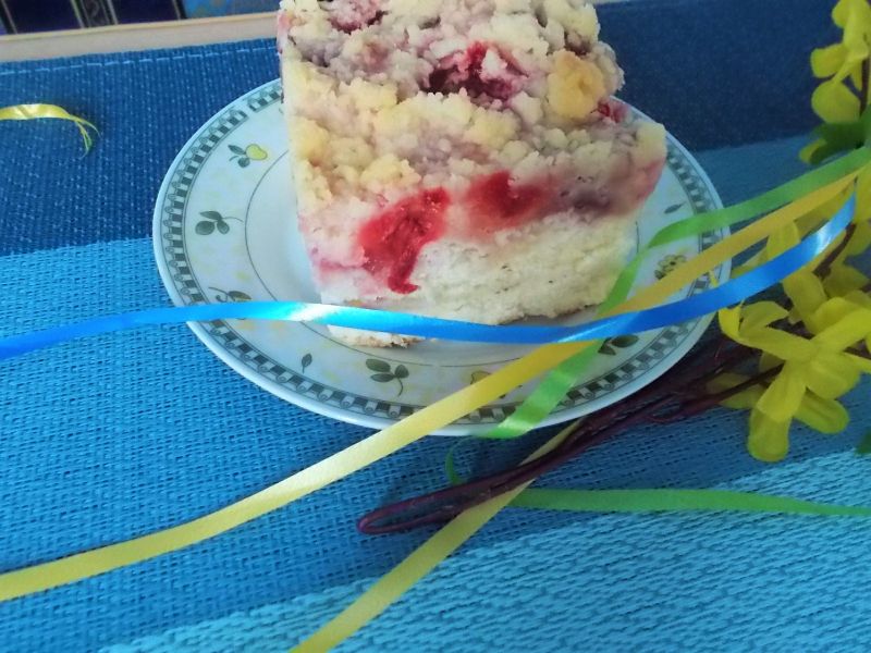 Drożdżowy z truskawkami Drożdżowy z truskawkami