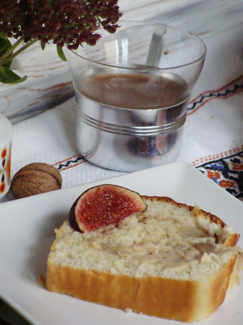 Drożdżowy zawijaniec z budyniem.