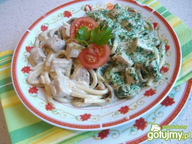 Duo pasta z wieprzowiną i szpinakiem Duo pasta z wieprzowiną i szpinakiem