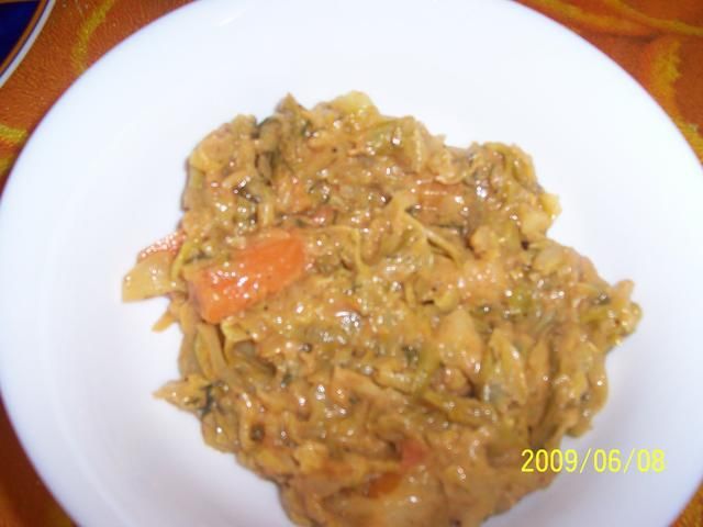 Duszona,mloda kapusta