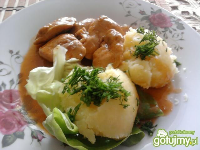 Duszona pierś z indyka w sosie Duszona pierś z indyka w sosie