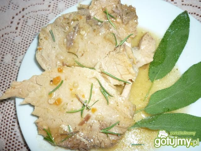 duszona polędwica we własnym sosie duszona polędwica we własnym sosie