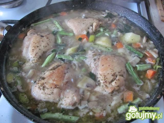 Duszone podudzia z kurczaka